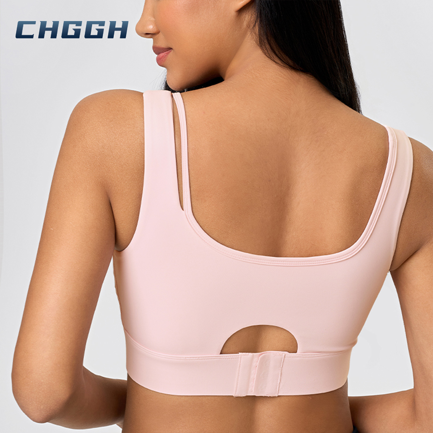 &nbsp;moisture-wicking sports bra