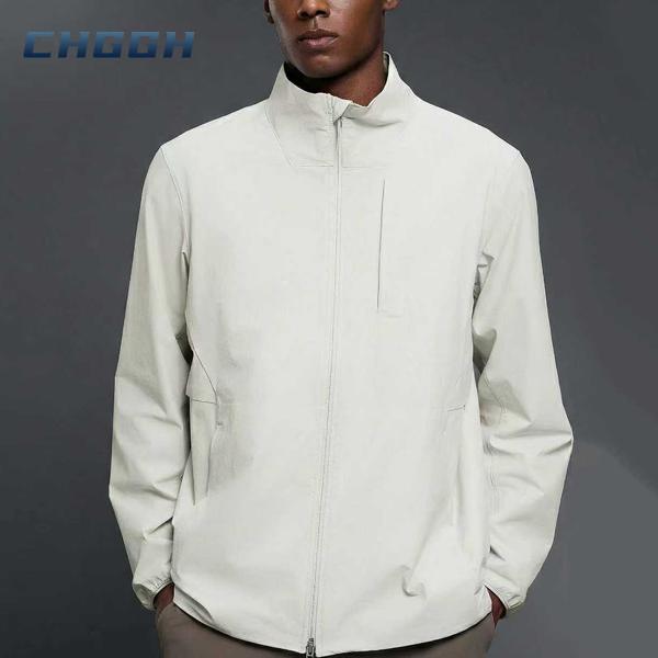 Structured Fit Double-Zip Outdoor Softshell